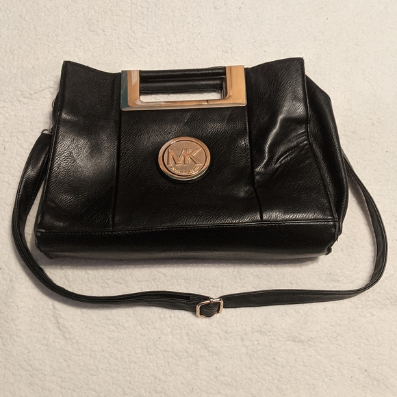 Black Michael Kors Purse Gold Handle 